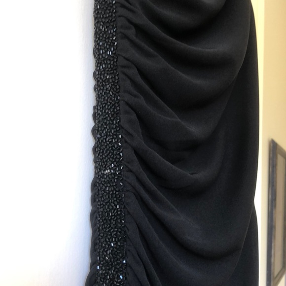 Like-New Shelli Segal One Shoulder Black Gown - Picture 5 of 9